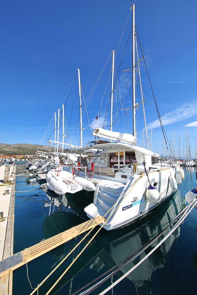 Lagoon 400 S2 - 4 + 2 cab. Elea